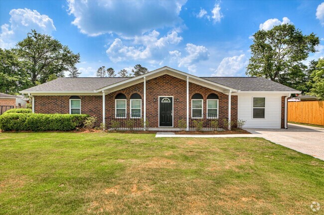Building Photo - 143 Woodland Dr Rental