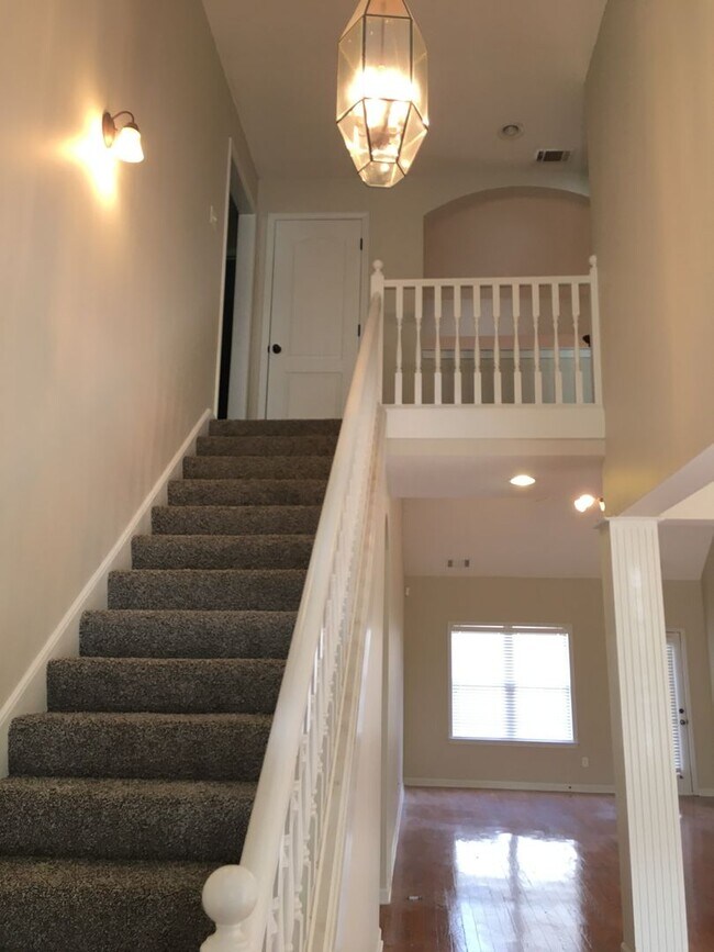 Photo - Beautiful 4br Lakeland home with a HUGE bonus room! Over 3300 sq ft! Pets are owner's approval, f...