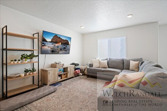 Photo - Great Space, Great Location - 3 BR Lehi To...