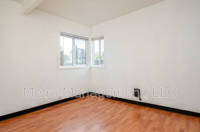 Photo - 7180 SE Tolman St