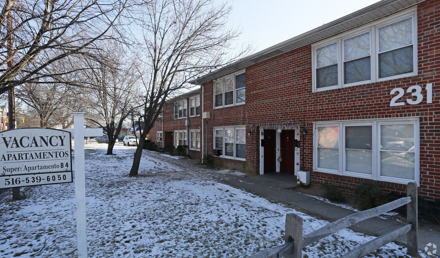 231 W Merrick Rd - 231 W Merrick Rd Apartments