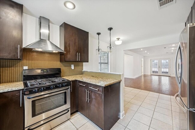 Photo - 3104 Fontana Dr