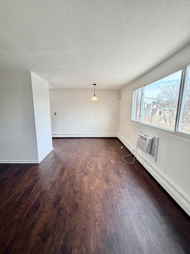 Photo - 6518 N Camac St Unit B