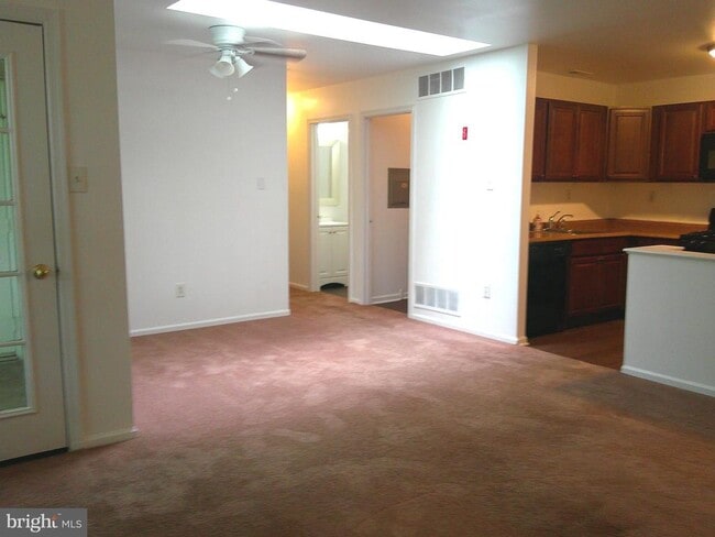 Photo - 308 Diamond Dr