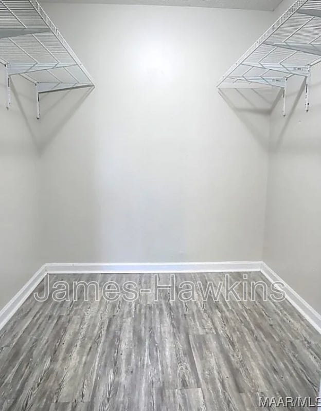 Photo - 709 Balfour Rd