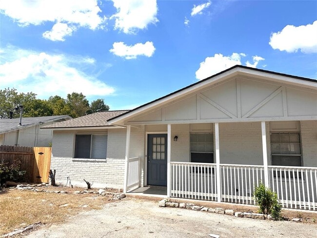 Photo - 6910 Circle S Rd