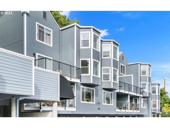 Lair Hill Heights Condominiums - Lair Hill Heights Condominiums