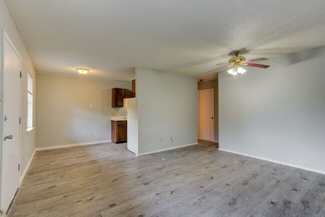 Photo - Magnolia Place: 1 & 2 Bedroom Apartments