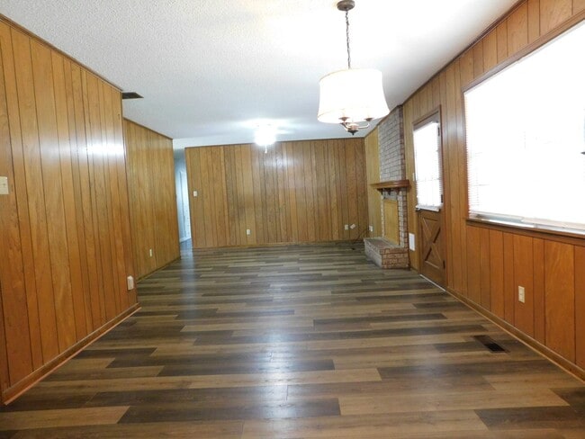 Photo - 7800 Meadow Dr