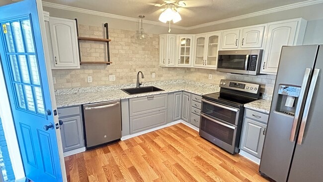 Photo - 2110 Keeneland Blvd