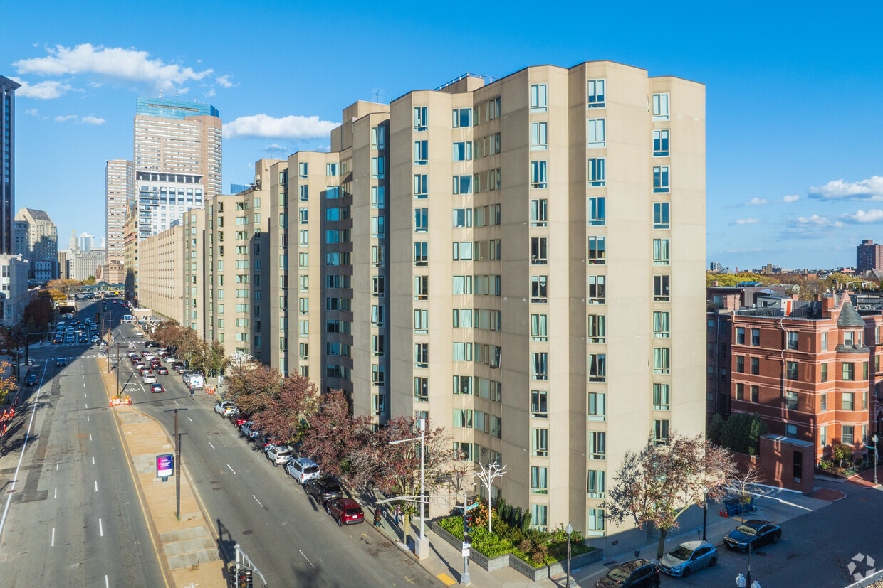 The Greenhouse Apartments - The Greenhouse Apartments