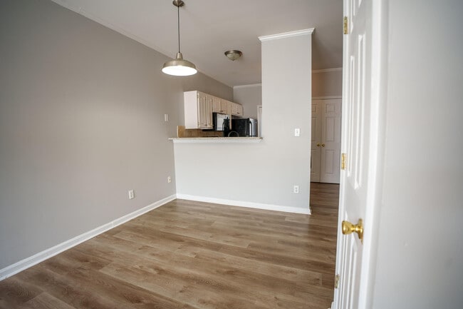 Photo - 19 Cheltenham Dr