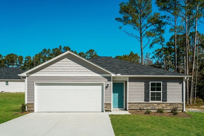 Building Photo - 676 Savanac St SE