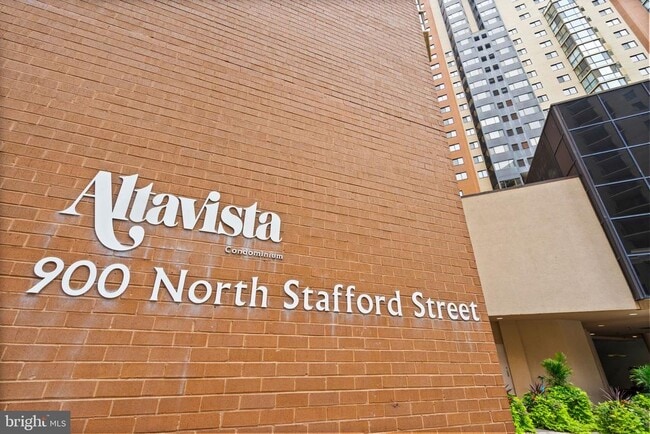 Building Photo - 900 N Stafford St Unit 1618 Rental