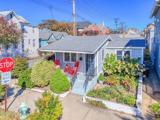 Photo - 77 Abbott Ave