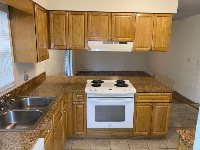 Photo - 3/2/2 Deltona available January 5, 2026