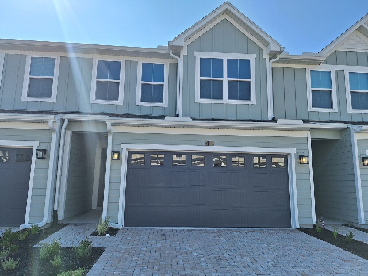 Townhome in Shearwater - Townhome in Shearwater