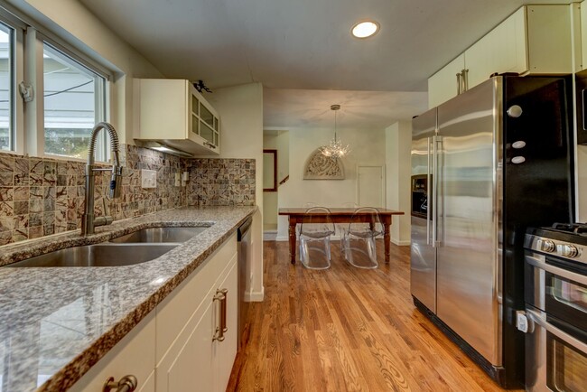 Photo - 303 E Chester St