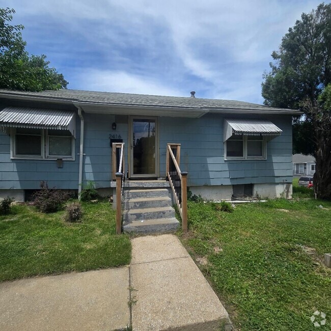 Building Photo - 2416 E 53rd St Rental
