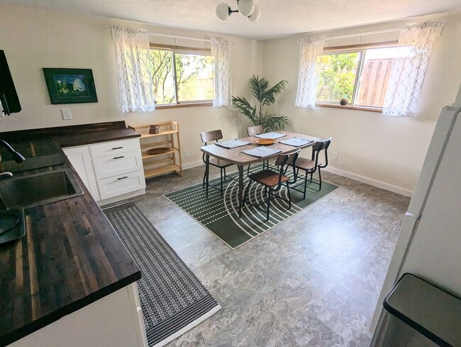 Photo - 12645 NE Fremont St Unidad Pet friendly and spacious