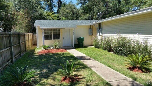 Building Photo - 1000 Pineview Blvd Unit C Rental