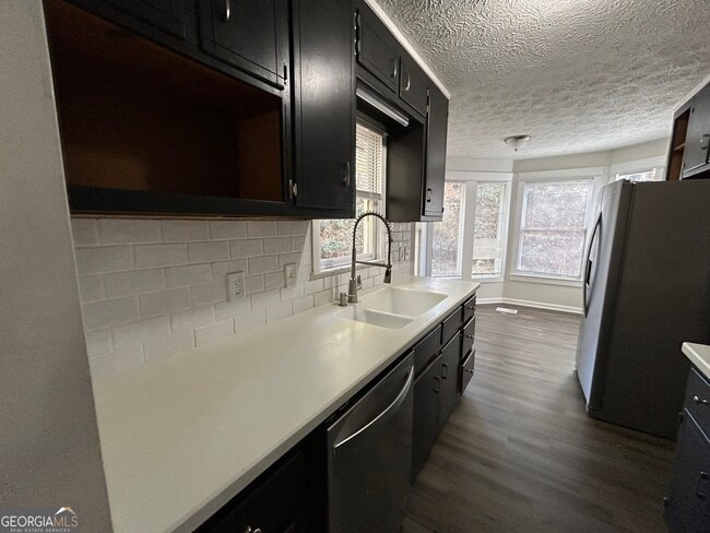 Photo - 4870 Wade Valley Way