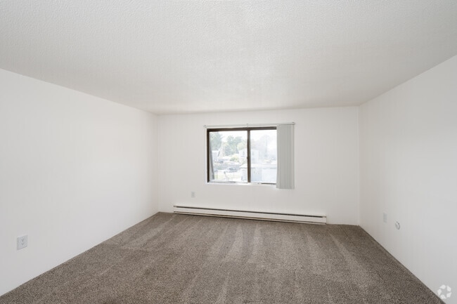 1BR, 1BA - 750SF - Bedroom - ReNew Taunton Apartment Collection