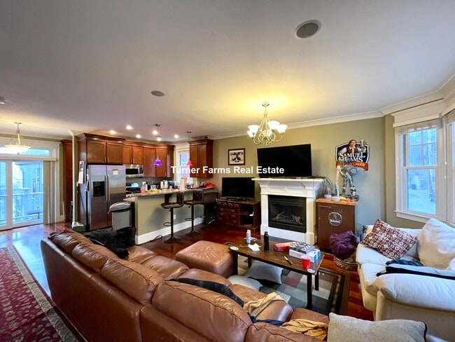 Building Photo - 15 Eldora St Unit 15