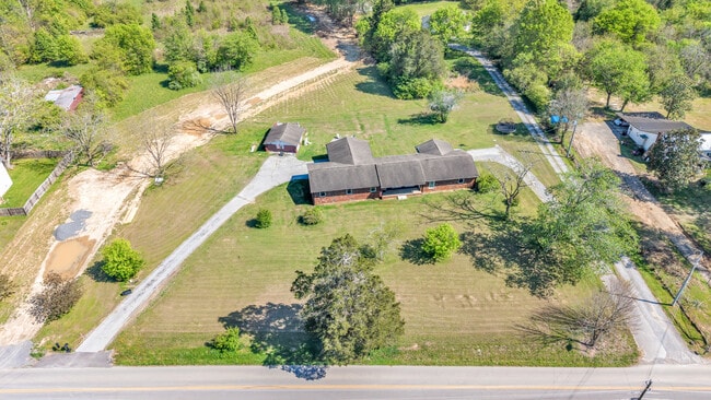 Photo - 3025 Trewhitt Rd SE