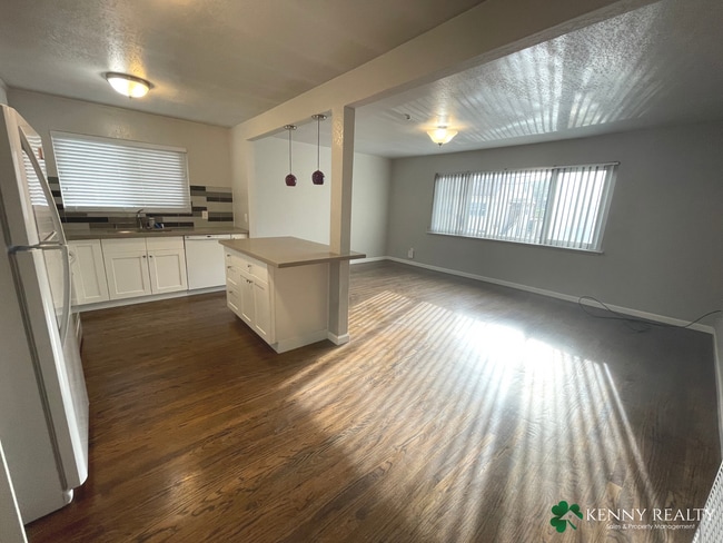 Photo - Two Bedroom Unit in Duplex with Garage Space and Washer and Dryer