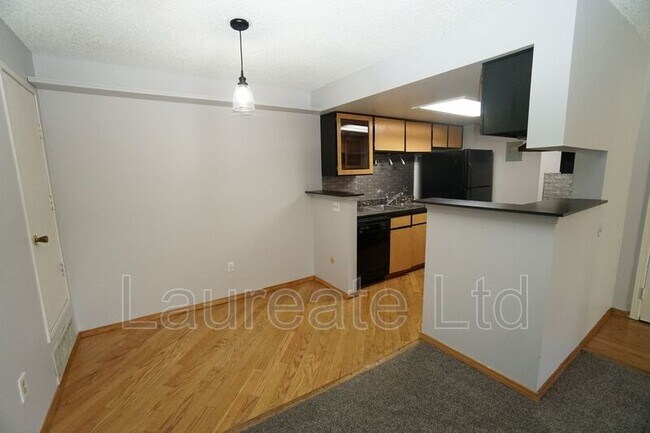 Photo - 4400 S Quebec St