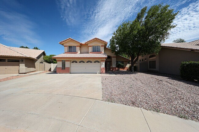 Building Photo - 5BD 3BA with Pool near Rural and Chandler ... Rental