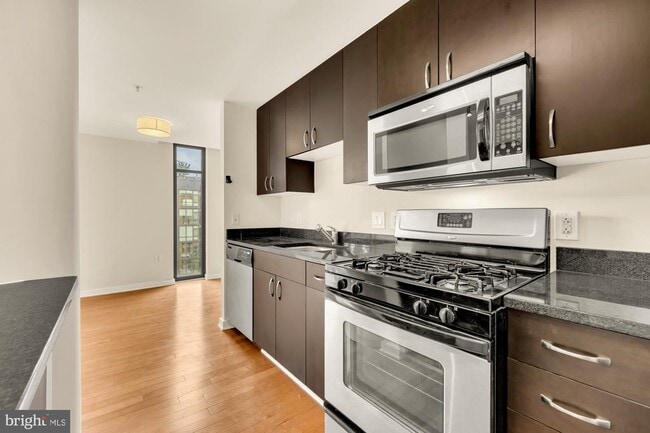 Photo - 475 K St NW Unit 1123