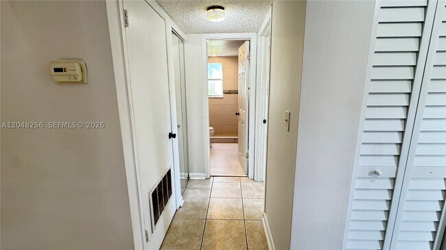 Photo - 5525 N Lakewood Cir Unit 215