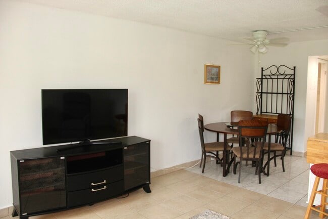 Photo - 175 Canterbury H Unit 175