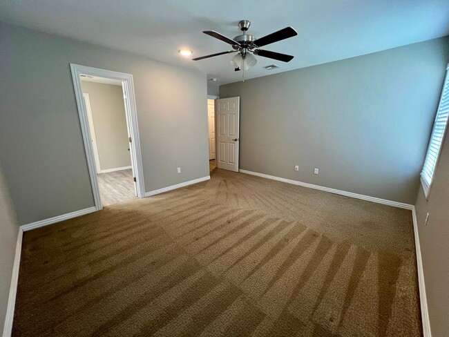 Photo - 6630 Leightyn Ln