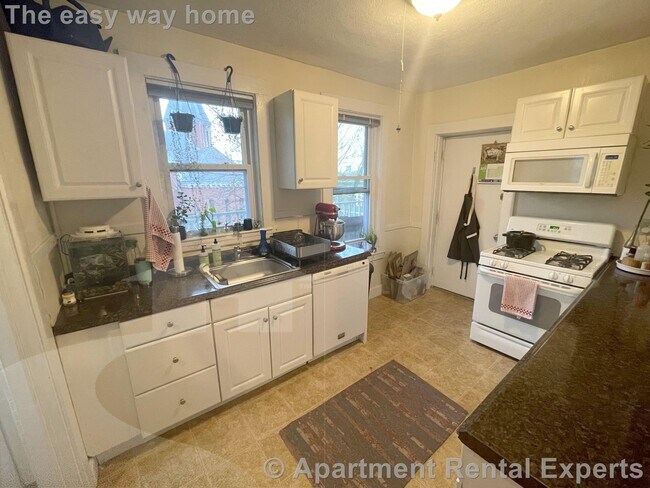 Photo - 18 Sanborn Ave Unidad #6