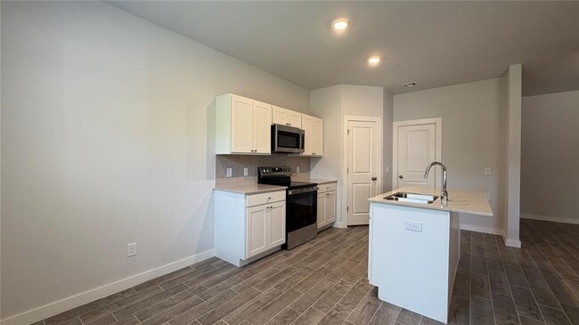 Photo - 17039 Oak Rdg Cir