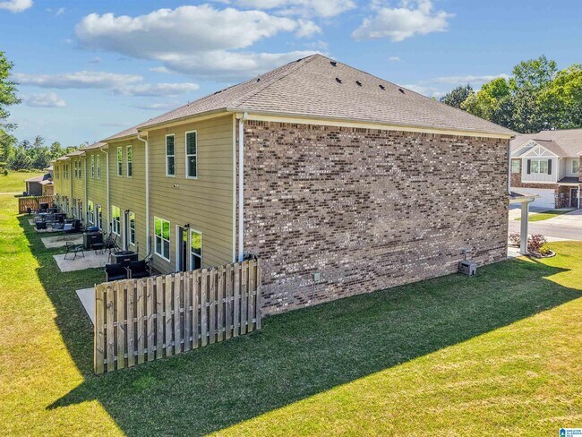 Photo - 501 Polo Way