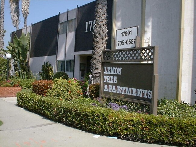 Photo - 17801 Sherman Way,