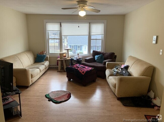 Building Photo - 64 Lorchris St Unit 2 Rental