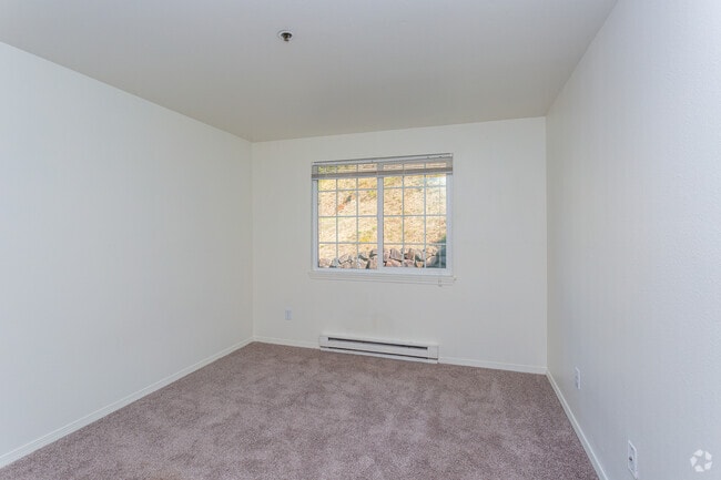 1HAB, 1BA - 600 ft² - Newport Heights Apartments