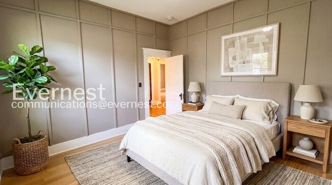 Photo - 3 Bed/2 Bath Home with Fenced Yard / Pet-Friendly / Available Now!