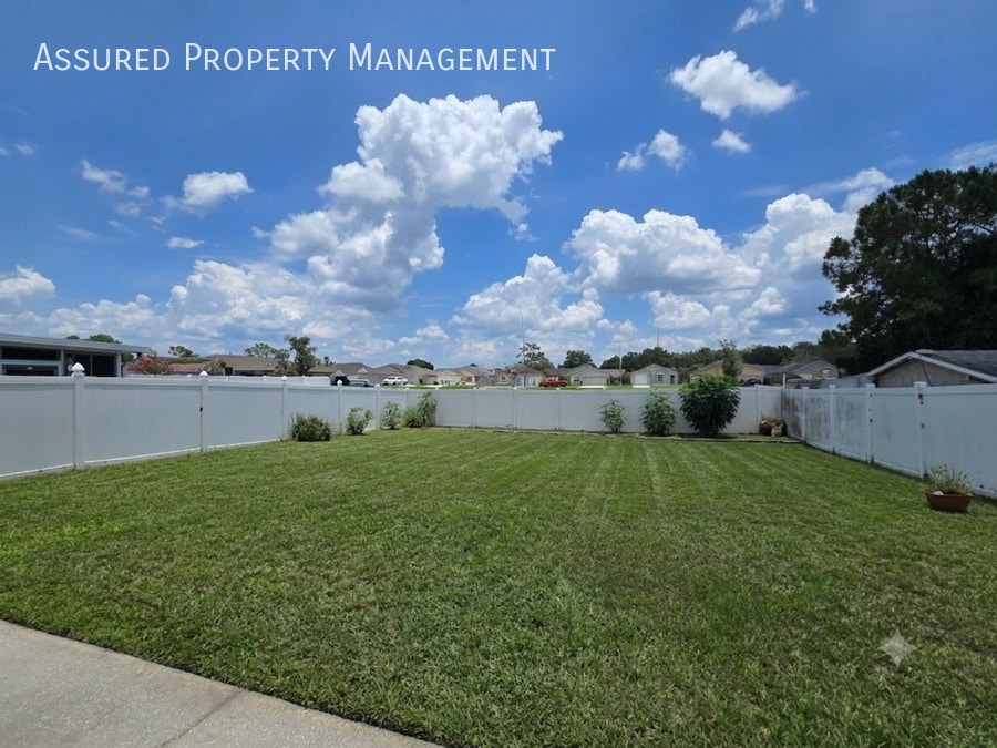 Photo - 1121 Great Shady Ln