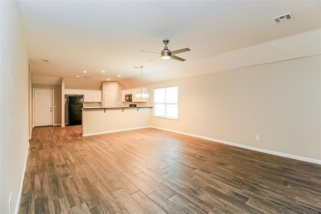 Photo - 7108 Meadow Lake Dr