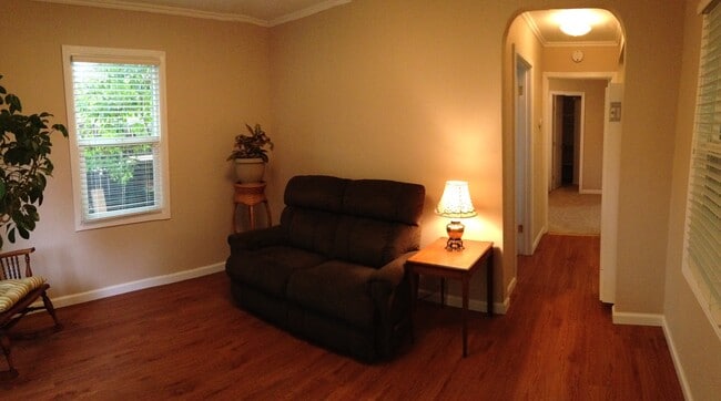 Photo - 541 Lily St