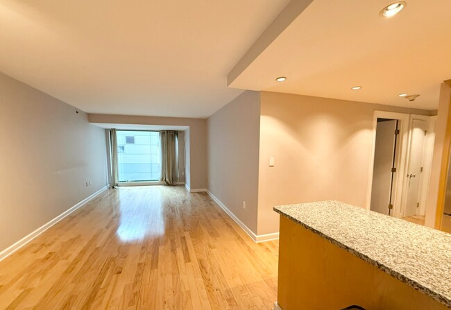 Photo - 165 Tremont St