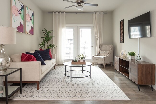 Photo - POINTE AT GREENVILLE APARTMENTS