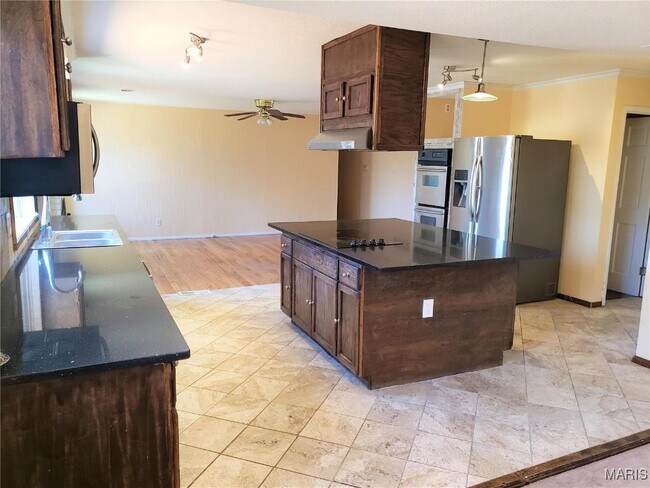 Photo - 803 Clayworth Dr