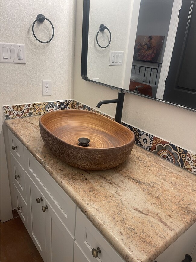 Photo - 5015 Reed Rd